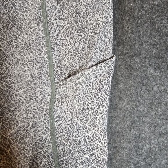 Lululemon Leggings Womens Size 6 Cropped Workout Pants Pocket - Picture 4 of 10